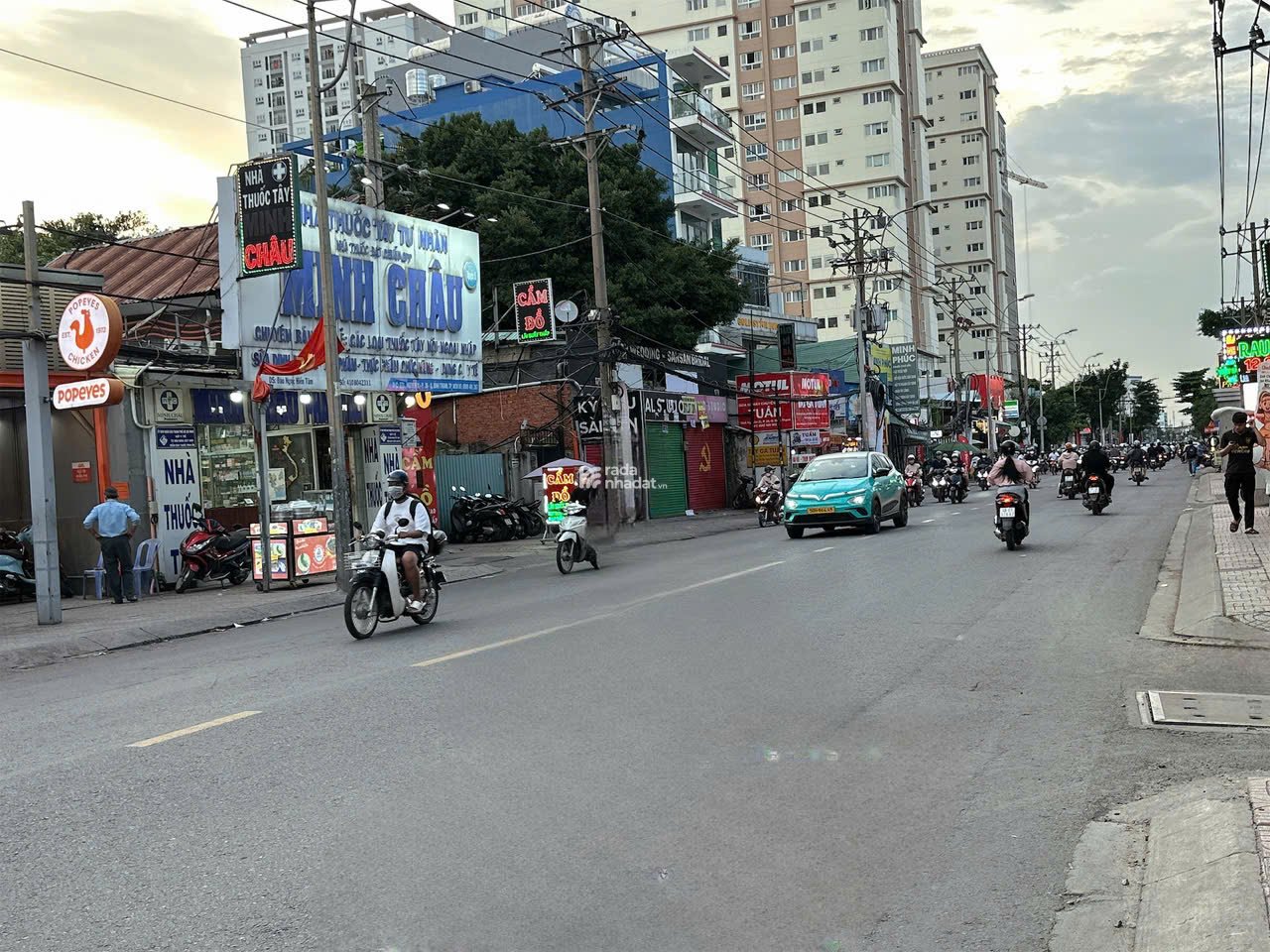 GẤP bán view GÓC MTKD Nguyễn Xí ngang gần 6m 120m2 DT 55tr cạnh VinCom Plaza 24.7 tỷ. 