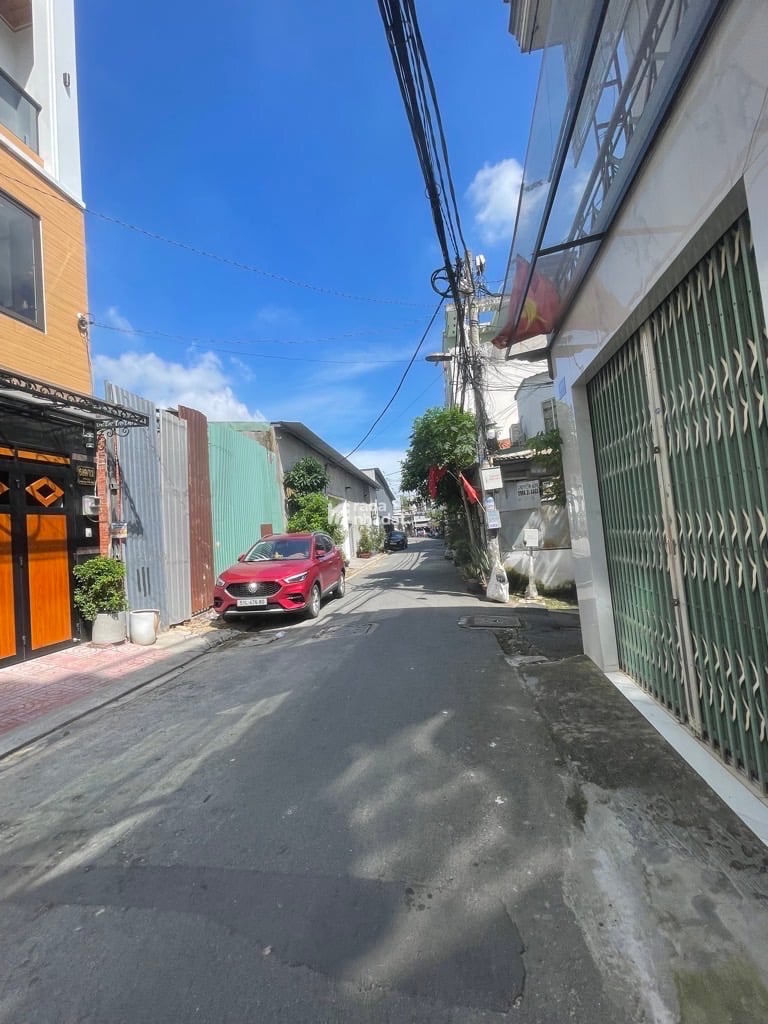 NHÀ MỚI THIẾT KẾ ĐẸP - HẺM XE HƠI THÔNG NGAY NGÃ TƯ 4 XÃ - HƯƠNG LỘ 2 - GIÁP TÂN PHÚ - 5 TẦNG - FUL