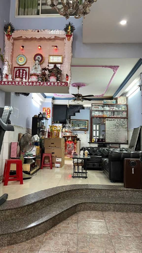 NHÀ ĐẸP 5 TẦNG BTCT SÁT BÊN ĐẦM SEN SẴN DÒNG TIỀN 15 THÁNG.