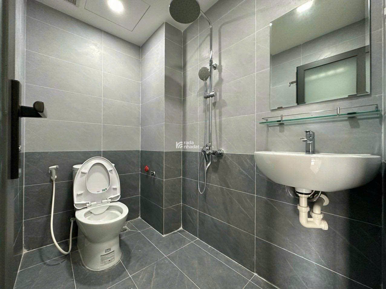 ĐH Văn Lang - Dòng tiền 200tr/tháng - CHDV 7 tầng  Hầm 141m2 (1014)