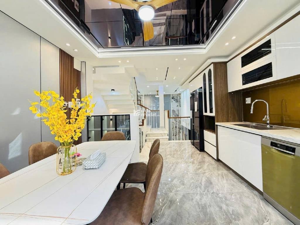 SIÊU PHẨM NHÀ PHỐ - KHU CAO TẦNG ĐỒNG BỘ - GÒ VẤP, 5 TẦNG  - 50M2 - FULL NỘI THẤT, NHỈNH 8 TỶ 
