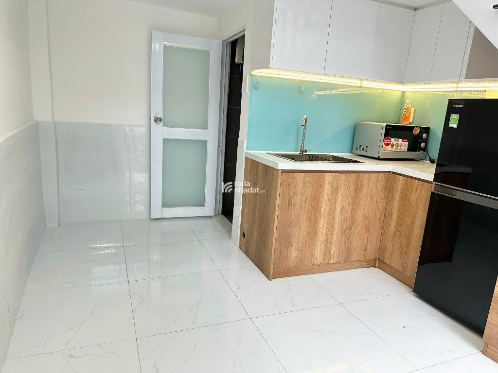 HẺM XE HƠI SÁT NHÀ, NI SƯ HUỲNH LIÊN, TÂN BÌNH, 2 TẦNG CÓ KC Ở NGAY. GIẢM 350TR CHỈ 2.79T TL 