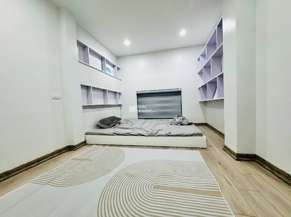 ĐỘI CẤN - 7 TẦNG - LÔ GÓC - 3 THOÁNG - NGÕ THÔNG - GẦN PHỐ - TRƯỚC NHÀ 4M - 5.85 TỶ