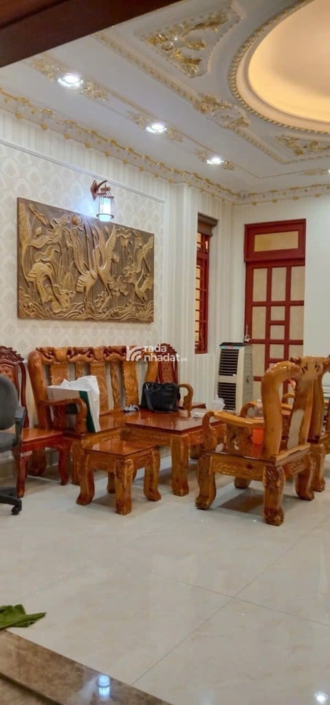 BIỆT THỰ SÂN VƯỜN, HẺM XE TẢI TRÁNH, GẦN QL13, NGANG 10m, DT 476m2, CHỈ 25 TỶ.