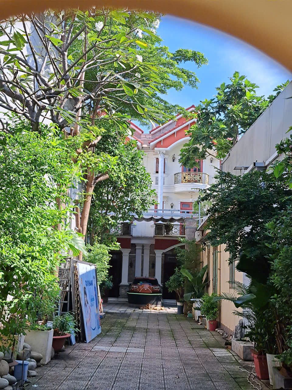 BIỆT THỰ SÂN VƯỜN, HẺM XE TẢI TRÁNH, GẦN QL13, NGANG 10m, DT 476m2, CHỈ 25 TỶ.