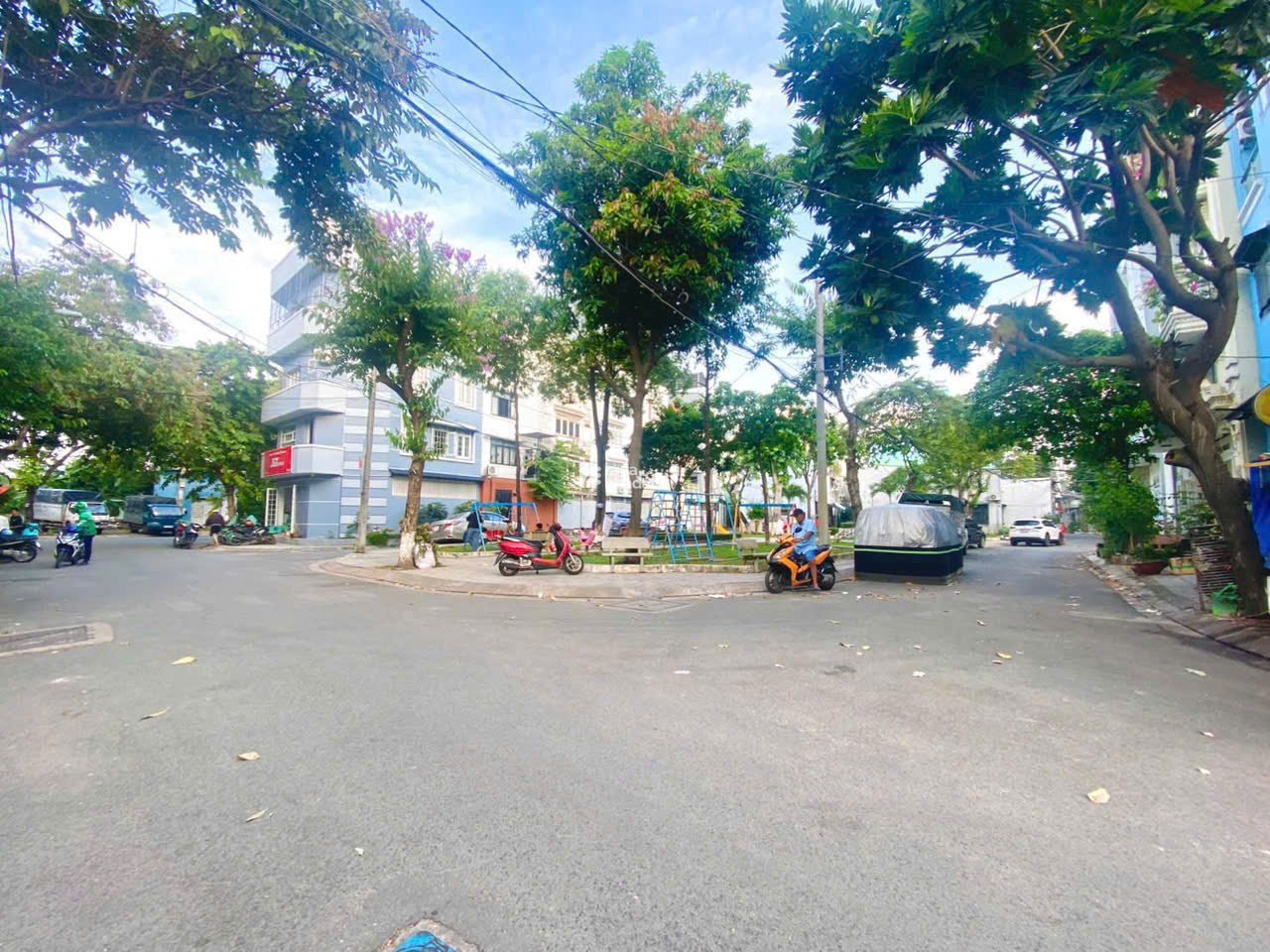 CĂN NHÀ 5 TẦNG NẰM TRONG KHU ĐỒNG BỘ VÍP 2 XE HƠI NÉ NHAU P.14 GÒ VẤP