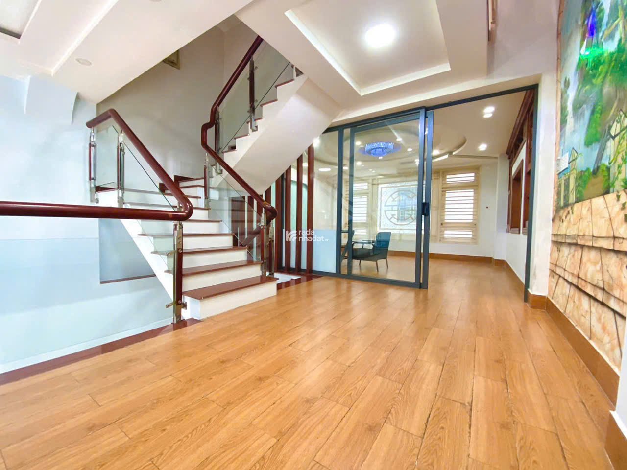 CĂN NHÀ 5 TẦNG NẰM TRONG KHU ĐỒNG BỘ VÍP 2 XE HƠI NÉ NHAU P.14 GÒ VẤP