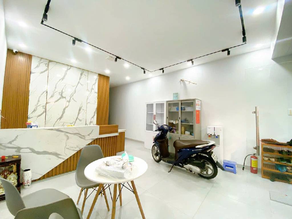 VỊ TRÍ KINH DOANH ĐỈNH - 2 MẶT HẺM XE HƠI - GIÁP Q.10