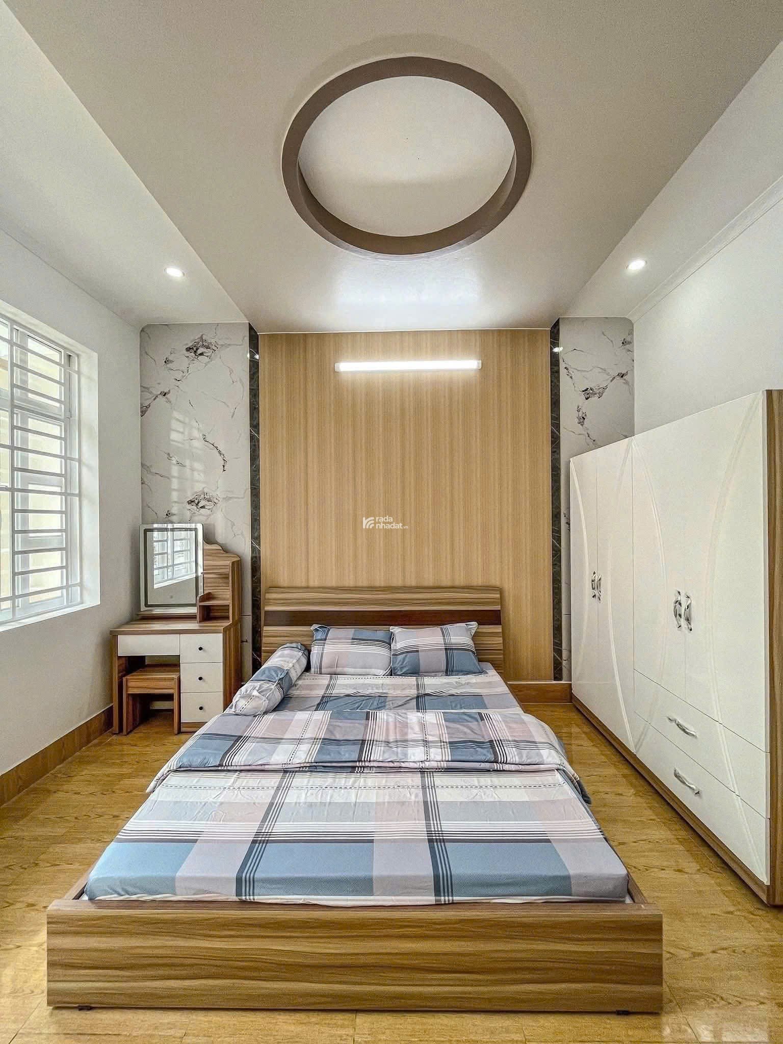Bán nhà diện tích lớn gần Đại học Sư Phạm Kĩ Thuật 3 phòng ngủ Giá 1 tỷ 780( bao sang tên)