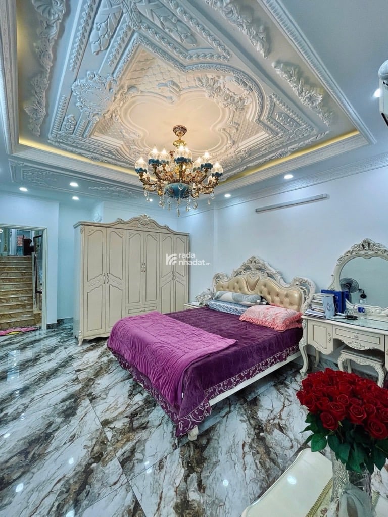 NHÀ CỰC ĐẸP MẶT TIỀN KD CỰC ĐỈNH NGAY NGÃ 6 DÂN CHỦ CÓ DÒNG TIỀN 105m2 CHỈ 65TỶ