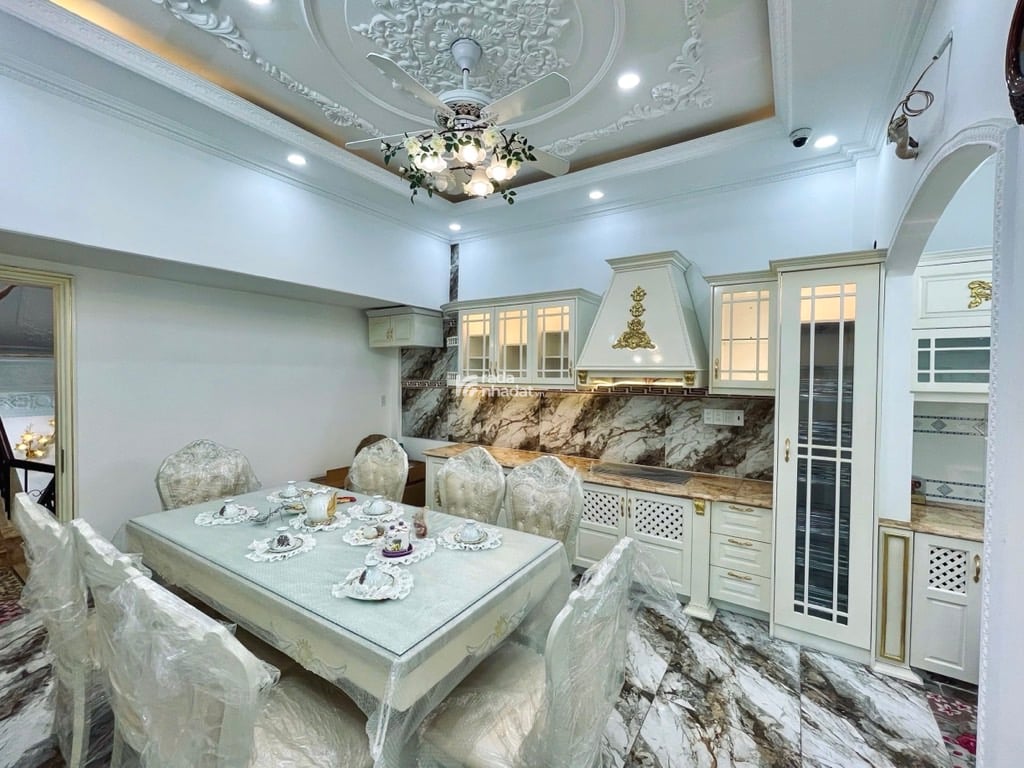 NHÀ CỰC ĐẸP MẶT TIỀN KD CỰC ĐỈNH NGAY NGÃ 6 DÂN CHỦ CÓ DÒNG TIỀN 105m2 CHỈ 65TỶ