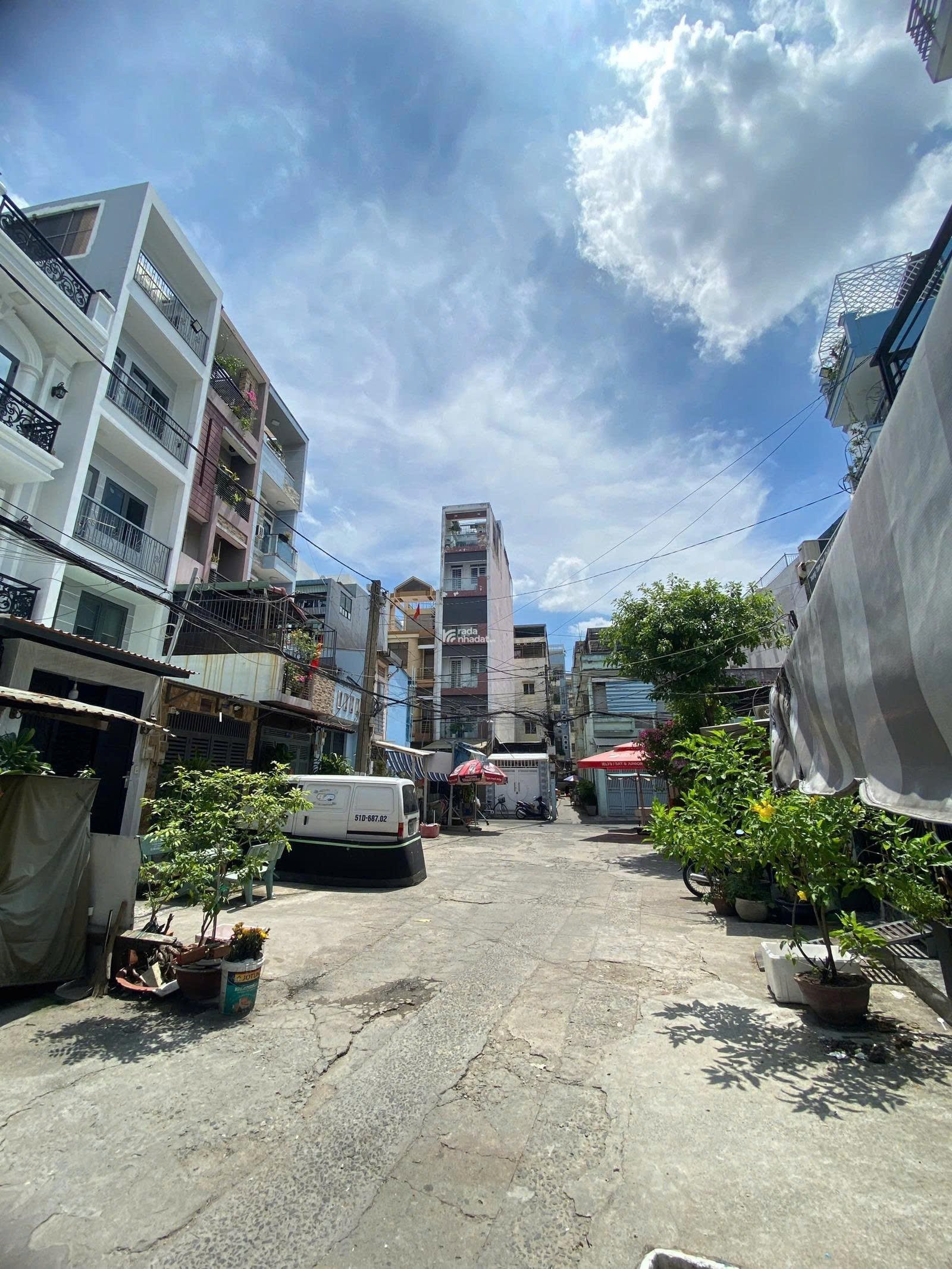 BÁN NHÀ HXH 10M đường 3 Tháng 2 - 5 tầng - 10 tỷ 