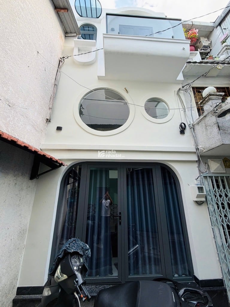 NHÀ ĐẸP NGAY LÝ THƯỜNG KIỆT- 45M2 3 TẦNG NHỈNH 6 TỶ