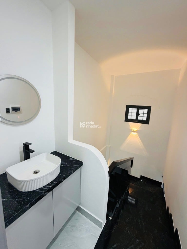 NHÀ ĐẸP NGAY LÝ THƯỜNG KIỆT- 45M2 3 TẦNG NHỈNH 6 TỶ