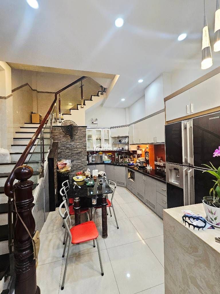 MẶT TIỀN ĐƯỜNG KINH DOANH - 40M2 (4 X 10) - 4 TẦNG - 3PN,2WC - PHÚ THỌ HÒA - GẦN AEON MALL