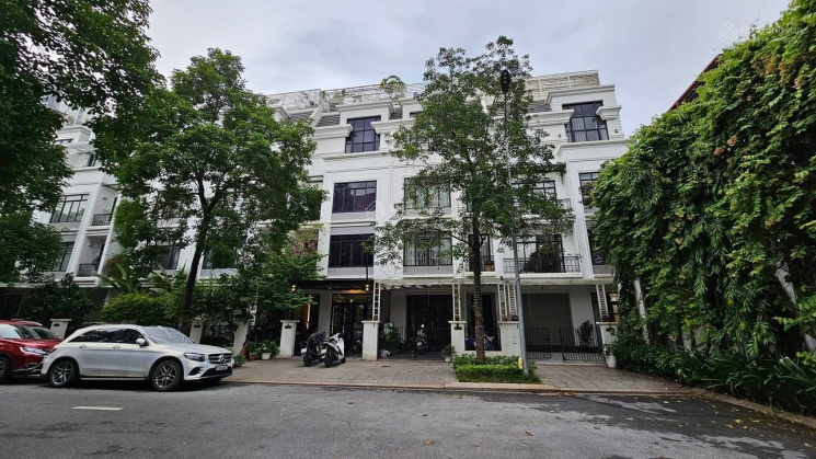 Bán Shophouse Vinhomes Gardenia mặt đường Hàm Nghi, đầy đủ nội thất