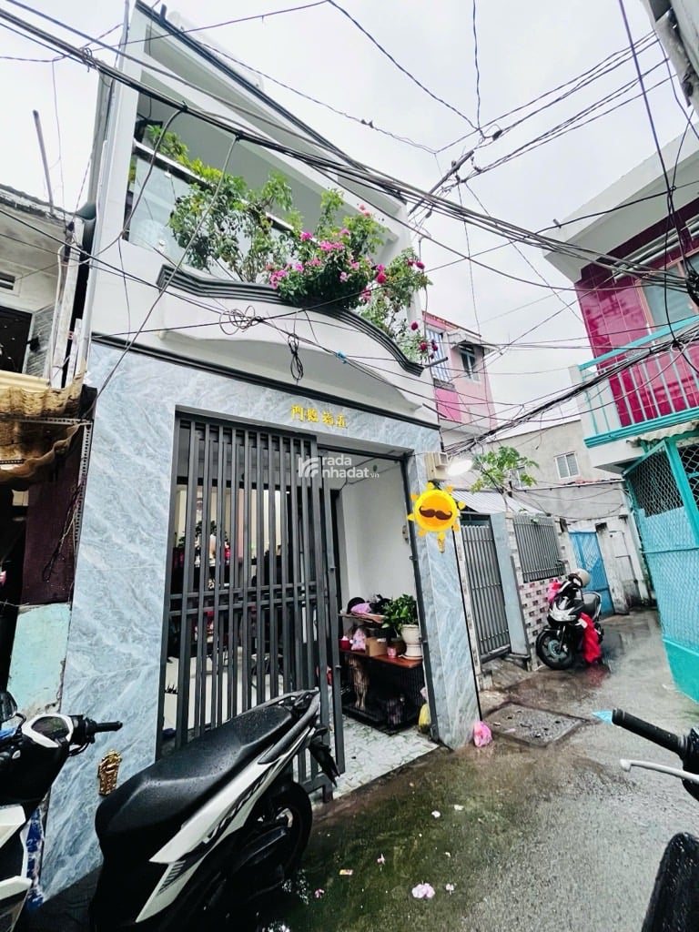 HOT HOT 1 CĂN DUY NHẤT ĐƯỜNG BÃI SẬY CÁCH 10M RA MẶT TIỀN , CĂN GÓC SHR HOÀN CÔNG ĐỦ .