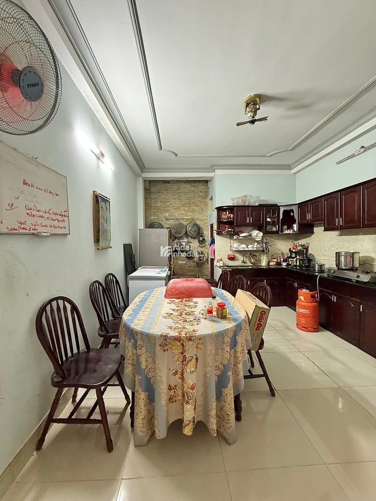SÁT MT PHAN VĂN TRỊ, BÌNH THẠNH, 56M2 TIỆN XÂY MỚI. GIẢM 350TR CHỈ CÒN 10.5T TL 