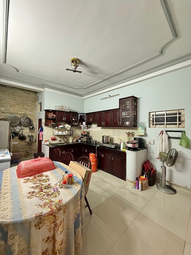 SÁT MT PHAN VĂN TRỊ, BÌNH THẠNH, 56M2 TIỆN XÂY MỚI. GIẢM 350TR CHỈ CÒN 10.5T TL 