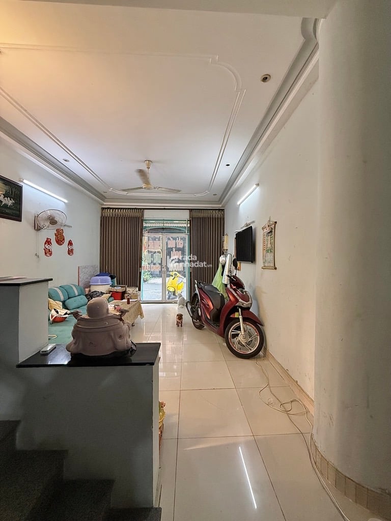 SÁT MT PHAN VĂN TRỊ, BÌNH THẠNH, 56M2 TIỆN XÂY MỚI. GIẢM 350TR CHỈ CÒN 10.5T TL 