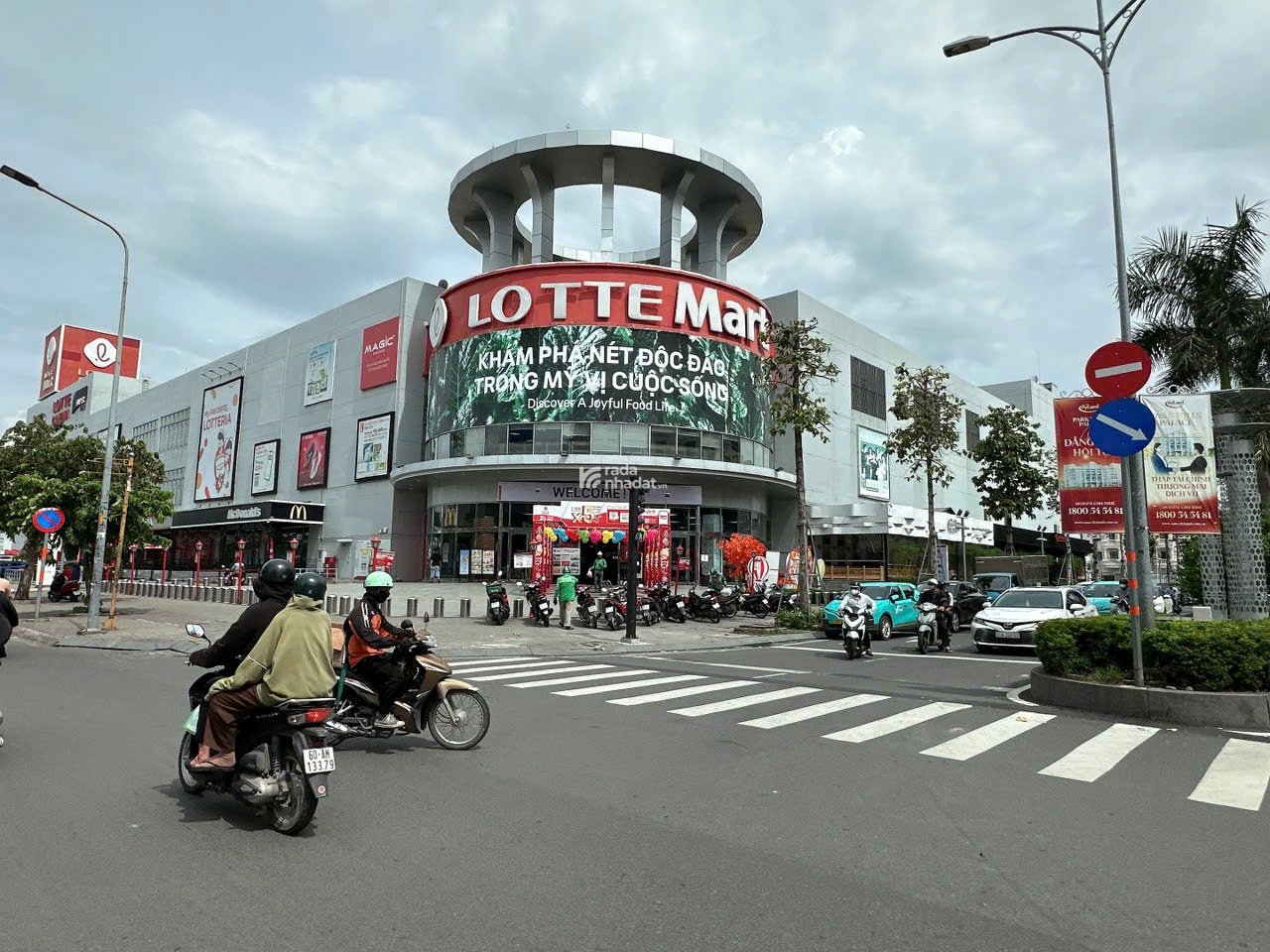 Bán đất tặng nhà 3 lầu 384m2 hẻm 1 sẹc Nguyễn Văn Lượng ngang 8m 17PN gần Lotte 28.6 tỷ 