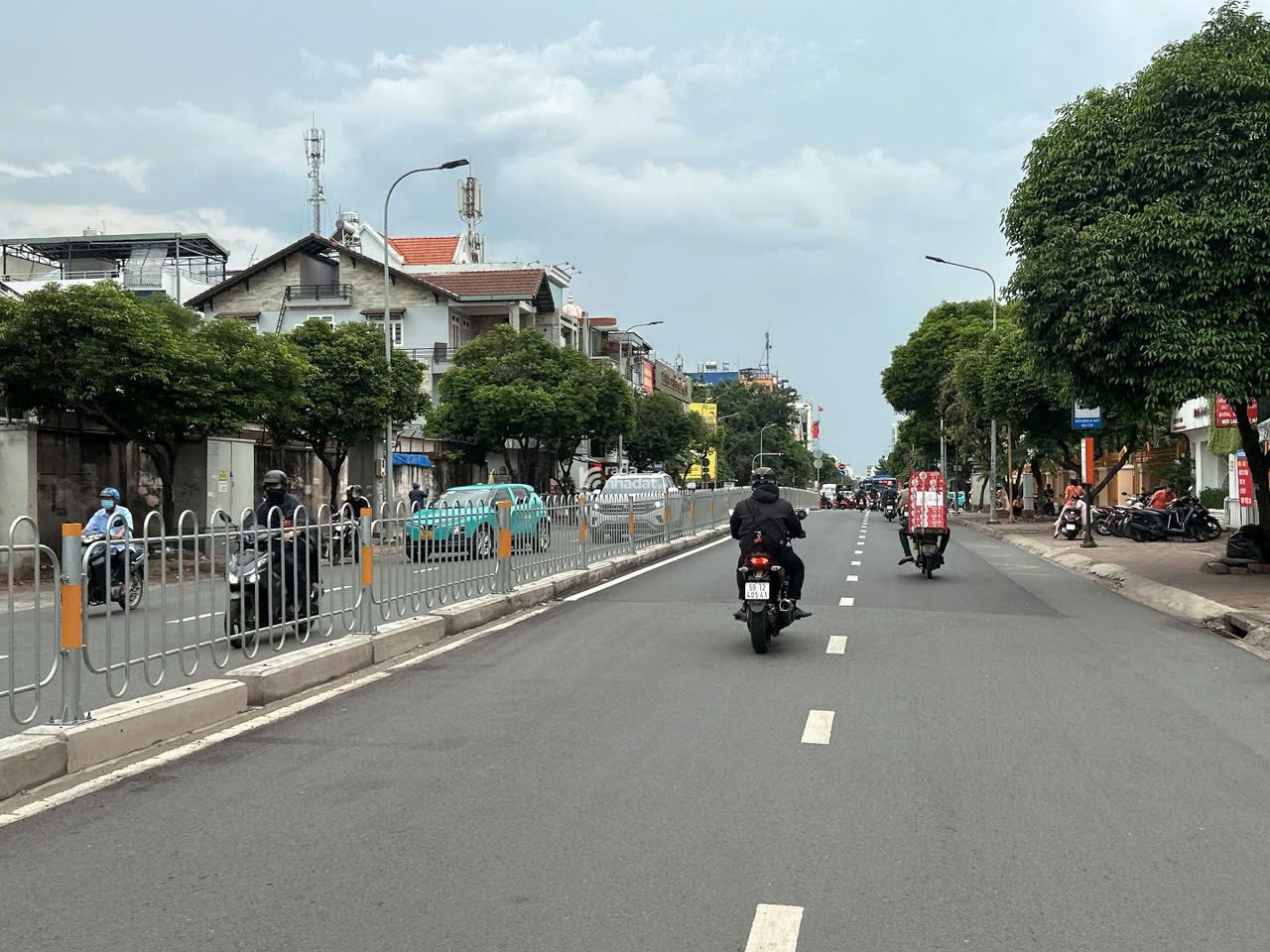 Bán đất tặng nhà 3 lầu 384m2 hẻm 1 sẹc Nguyễn Văn Lượng ngang 8m 17PN gần Lotte 28.6 tỷ 