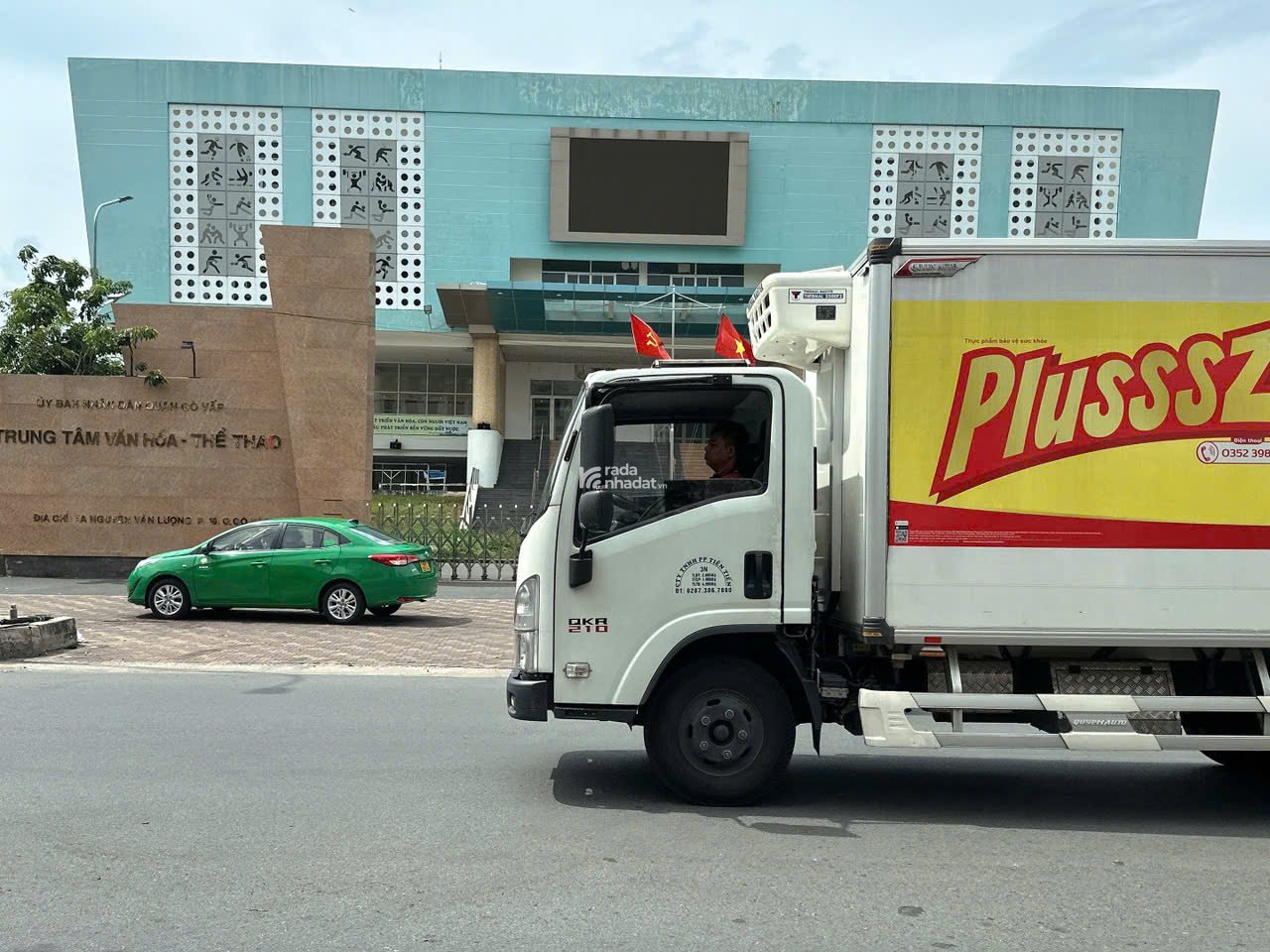 Bán đất tặng nhà 3 lầu 384m2 hẻm 1 sẹc Nguyễn Văn Lượng ngang 8m 17PN gần Lotte 28.6 tỷ 