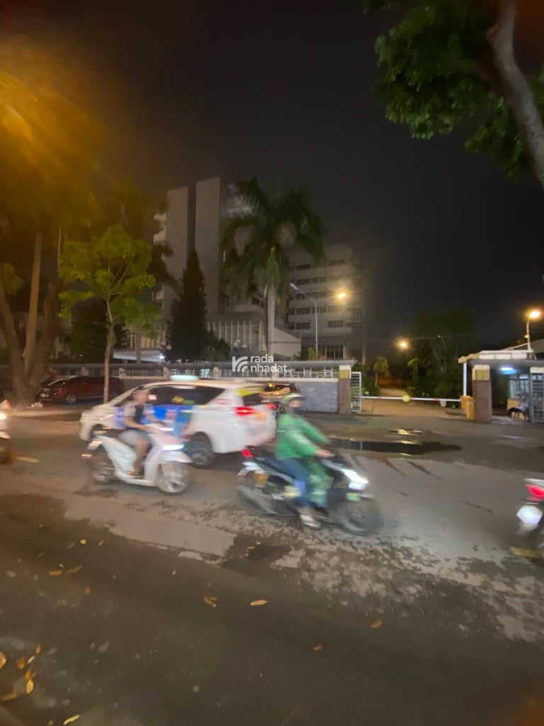 KHU VIP SÂN BAY  HỒNG HÀ - DT: 10M*21.5M  -  P. 2- Q.TÂN BÌNH -58 TỶ