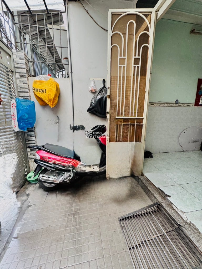 Trung tâm Phú Nhuận, PXL Phường 1, 30 m2, 4 tầng, 3,2m, nở hậu 4,2m X 9m chỉ có 6,9 tỷ.