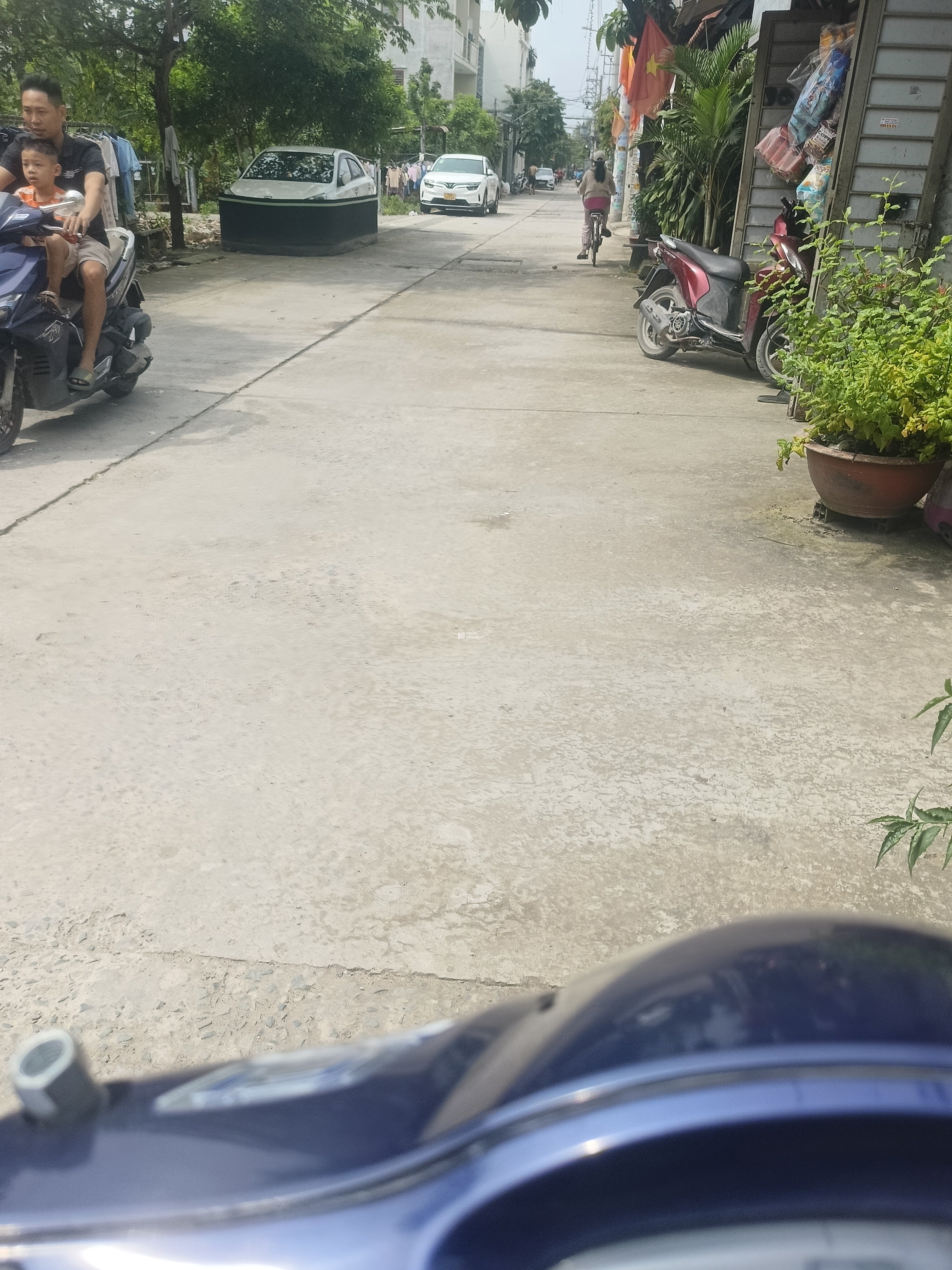 CĂN GÓC 2 MT DT (12*12) 2 LẦU _SHR_HXH ĐANG CHO THUÊ 30TR/TH