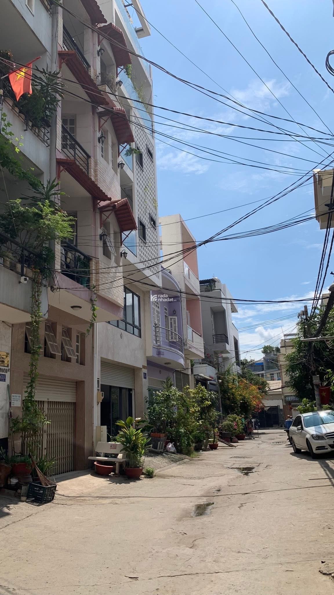 NHÀ 5 TẦNG NGAY HUỲNH TẤN PHÁT, QUẬN 7 – Ô TÔ NGỦ TRONG NHÀ 