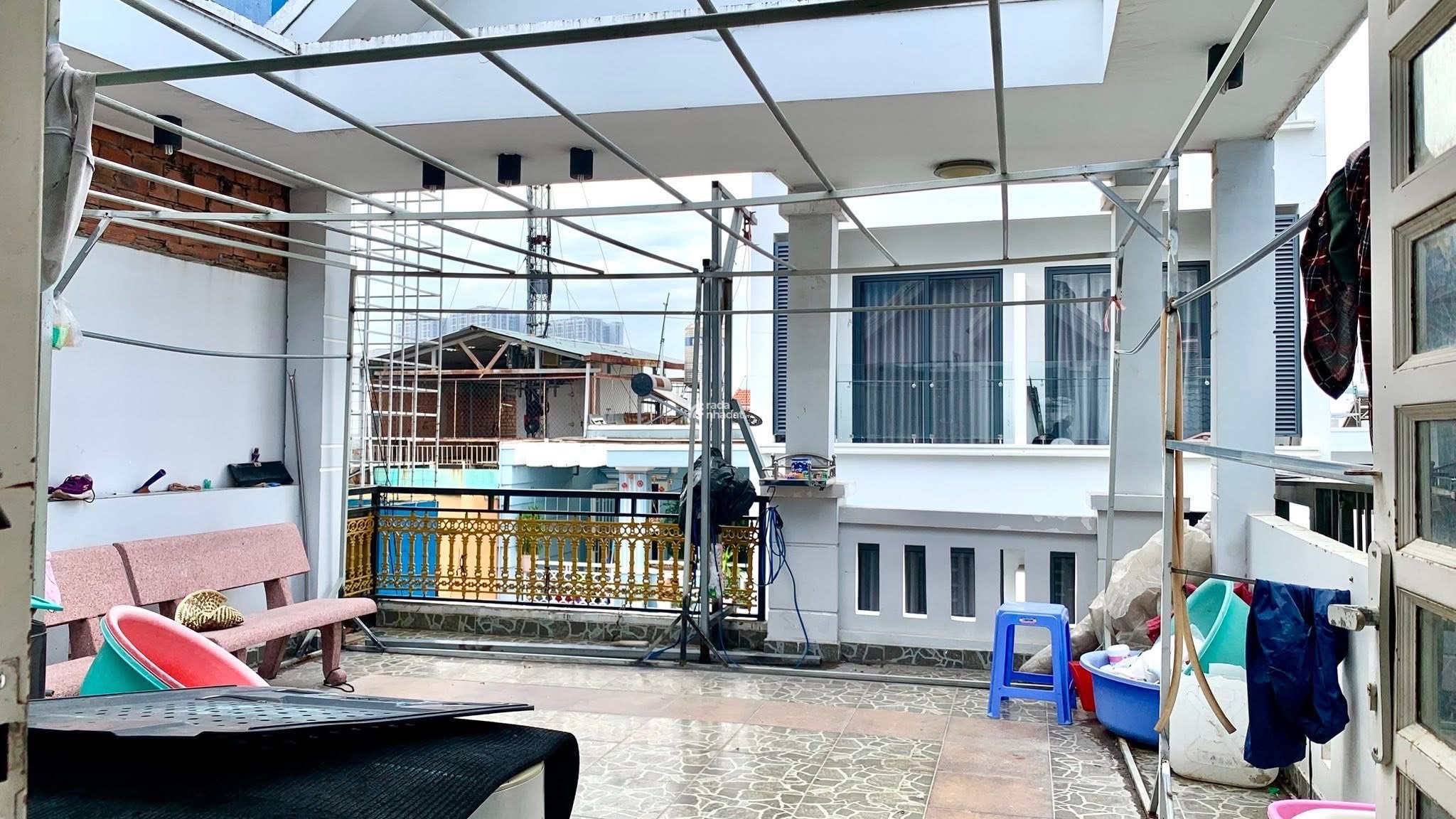 NHÀ 5 TẦNG NGAY HUỲNH TẤN PHÁT, QUẬN 7 – Ô TÔ NGỦ TRONG NHÀ 