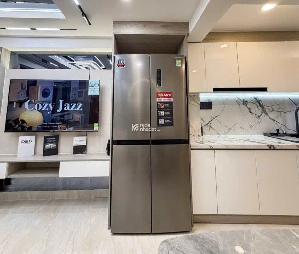 Nhà mới đẹp Cách Mạng Tháng Tám - Quận 3 - 67 m2 - 4 Tầng Sân thượng - 4.89 tỷ