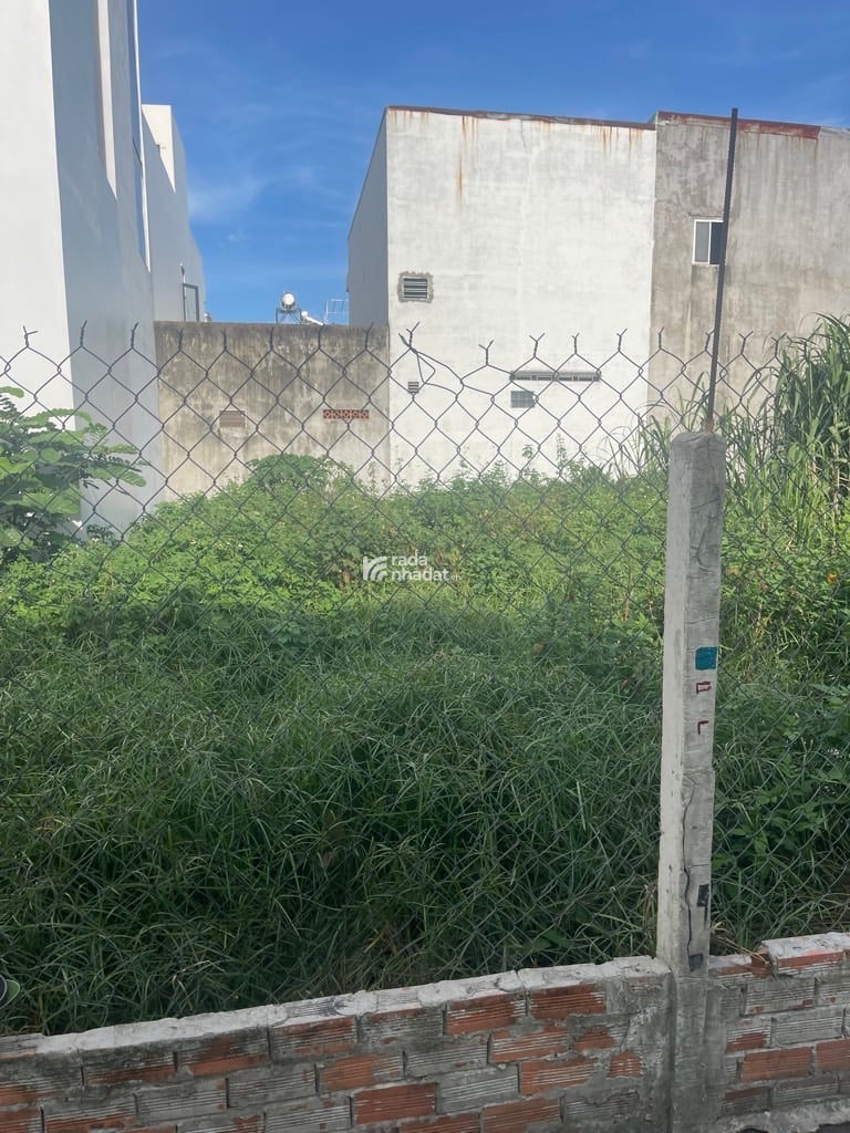 ĐẤT Ở DT KHỦNG 237M2, NGANG 15, HẺM 5M, TRUNG CHÁNH, HUYỆN HÓC MÔN, 