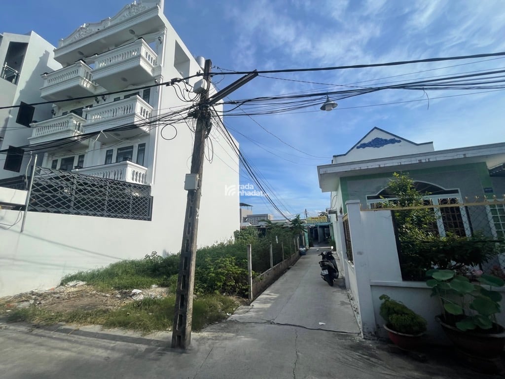 ĐẤT Ở DT KHỦNG 237M2, NGANG 15, HẺM 5M, TRUNG CHÁNH, HUYỆN HÓC MÔN, 