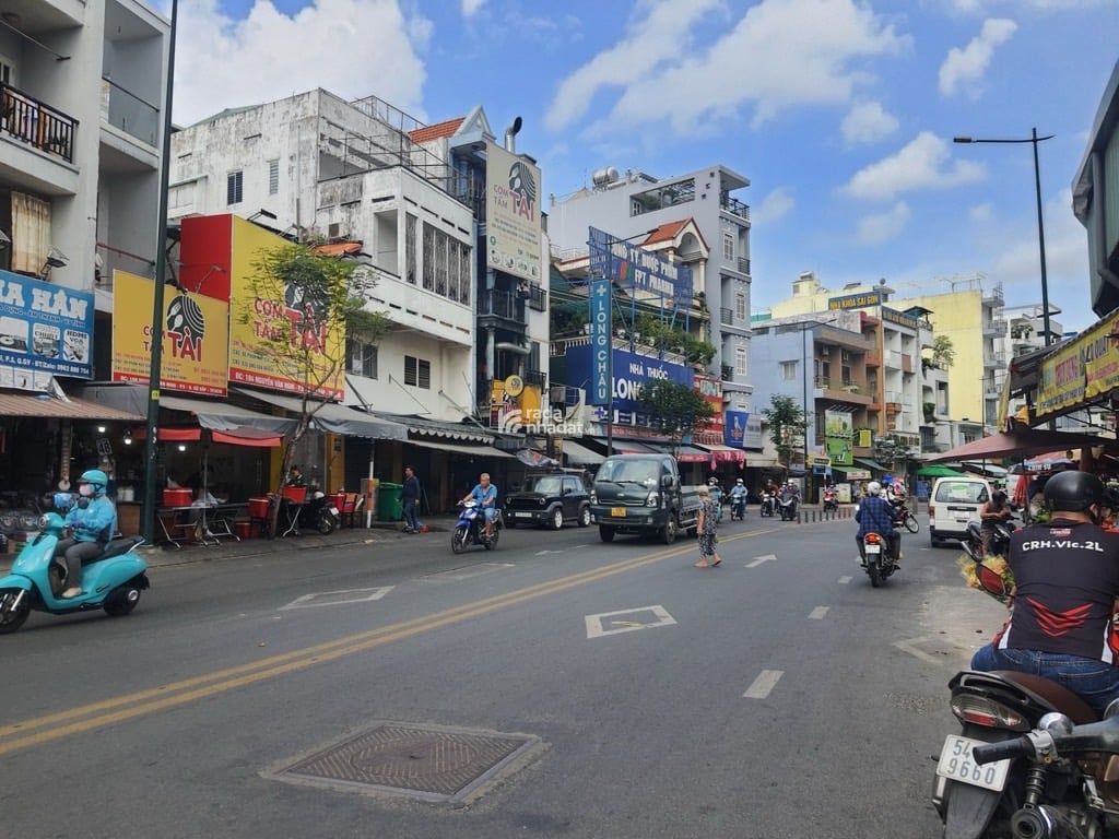 MẶT TIỀN KINH DOANH NHỘN NHỊP GIÁ TỐT- CHỦ GẤP BÁN- 92M2