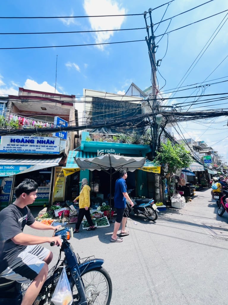 Lô Góc Ngay Chợ Võ Duy Ninh 3 Mặt Tiền Kinh Doanh Sầm Uất , dòng tiền sẵn có 36tr/tháng