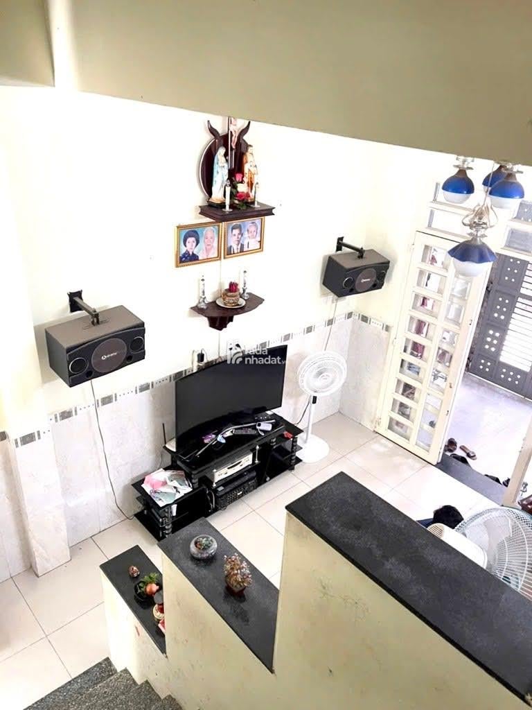 Bán nhà Gò Vấp, Phạm Văn Chiêu, hẻm xe hơi, gần khu DreamHome, 43m, 3 tầng, 4PN, 5.3 tỷ TL