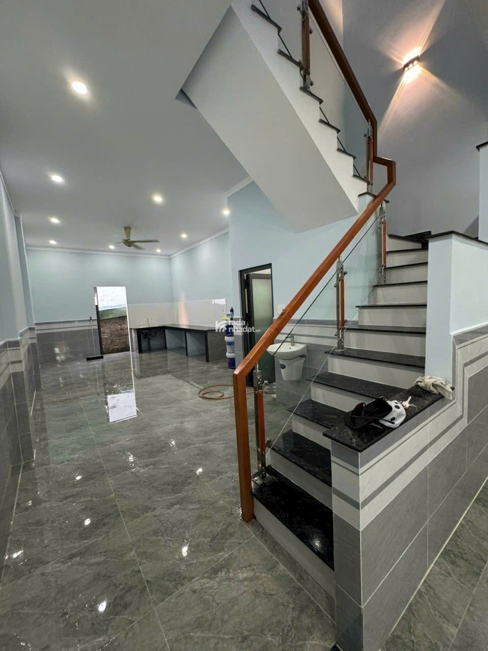 Bán nhà mặt đường trần quốc toản phường bình đa