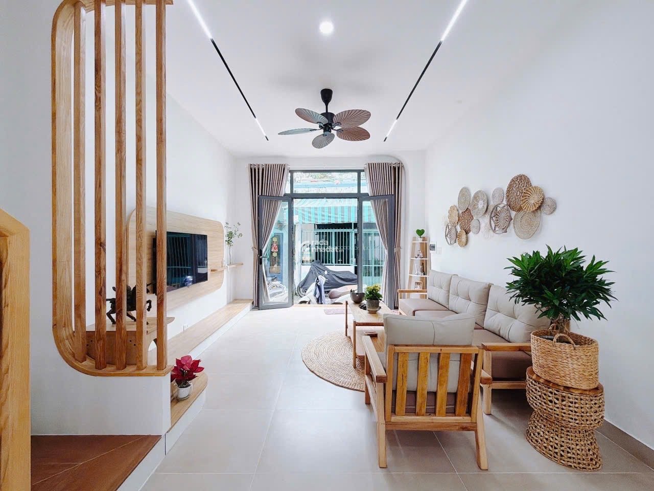 Siêu Phẩm 3 Tầng Trung Tâm Q7 – Sát KDC Nam Long – Giá Chỉ 8.5 Tỷ