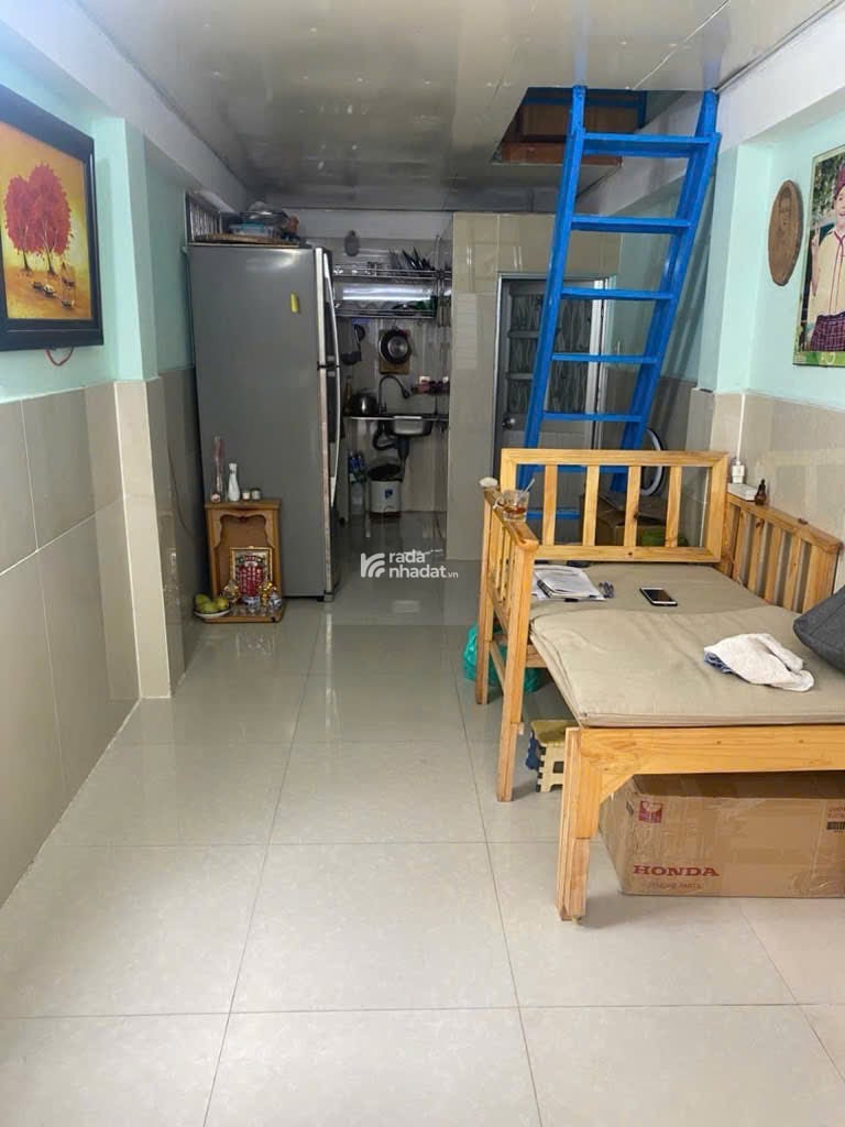 Căn góc 2 Mặt tiền hẻm  - Trần Xuân Soạn - sổ riêng - 2PN 2WC - nhỉnh 2T TL