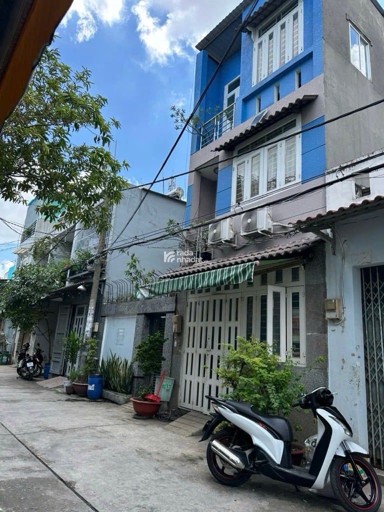 BÁN NHÀ ĐƯỜNG SỐ 5 -BÌNH TÂN VỊ TRÍ CỰC ĐẸP — HẺM XE TẢI 7M VI VU THÔNG -    NHÀ 3 TẦNG KIÊN CỐ 
