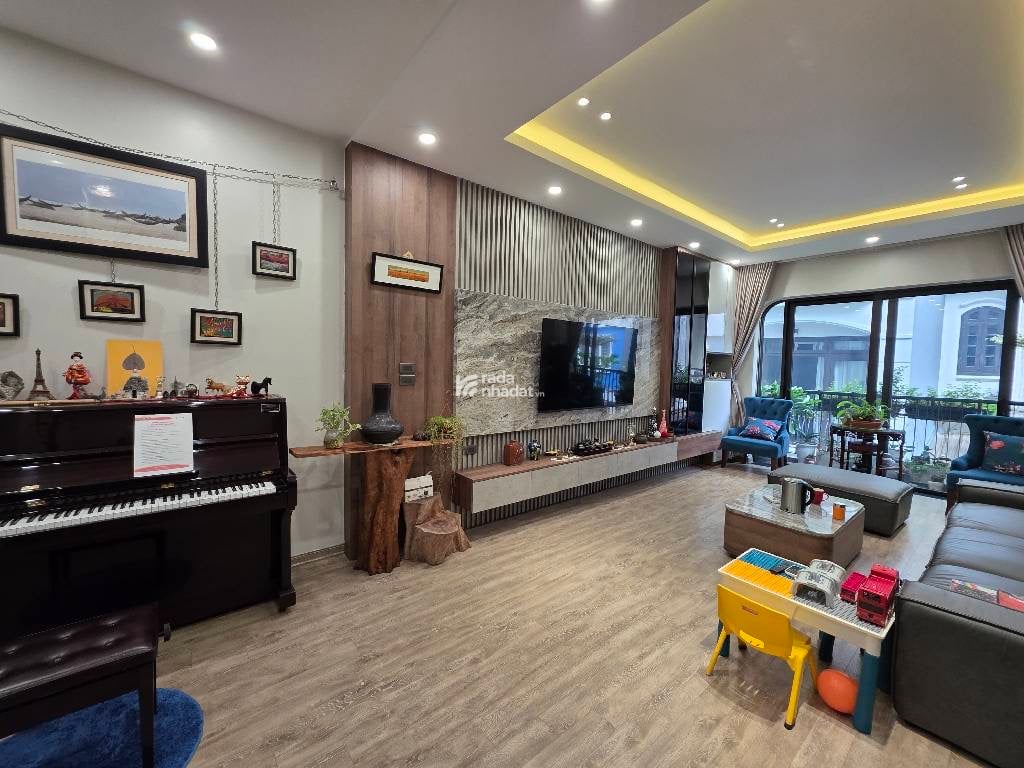  BÁN NHÀ ĐẸP DÂN XÂY BỒ ĐỀ 6 TẦNG - THANG MÁY FUJI NHẬT - Ô TÔ 7 CHỖ NGỦ NHÀ