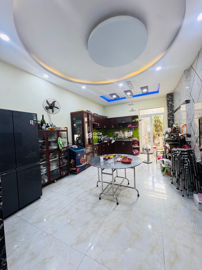 BÁN NHÀ 4 TẦNG THANG MÁY MẶT PHỐ KINH DOANH TÊN LỬA 160M2 NGANG 4,6M THU NHẬP KHỦNG  