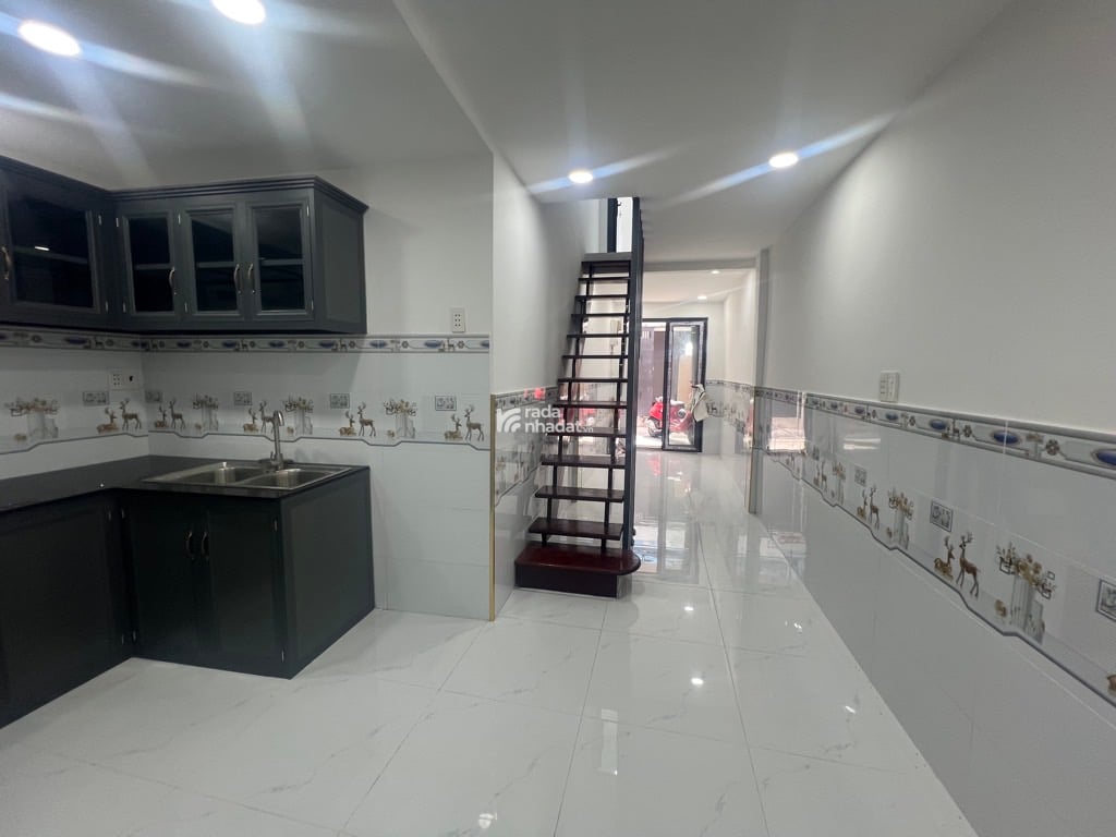 BÁN NHÀ F.15, Q.8 NHỈNH 2 TỶ. SHR, NHÀ MỚI 3T, 4PN, 3WC.