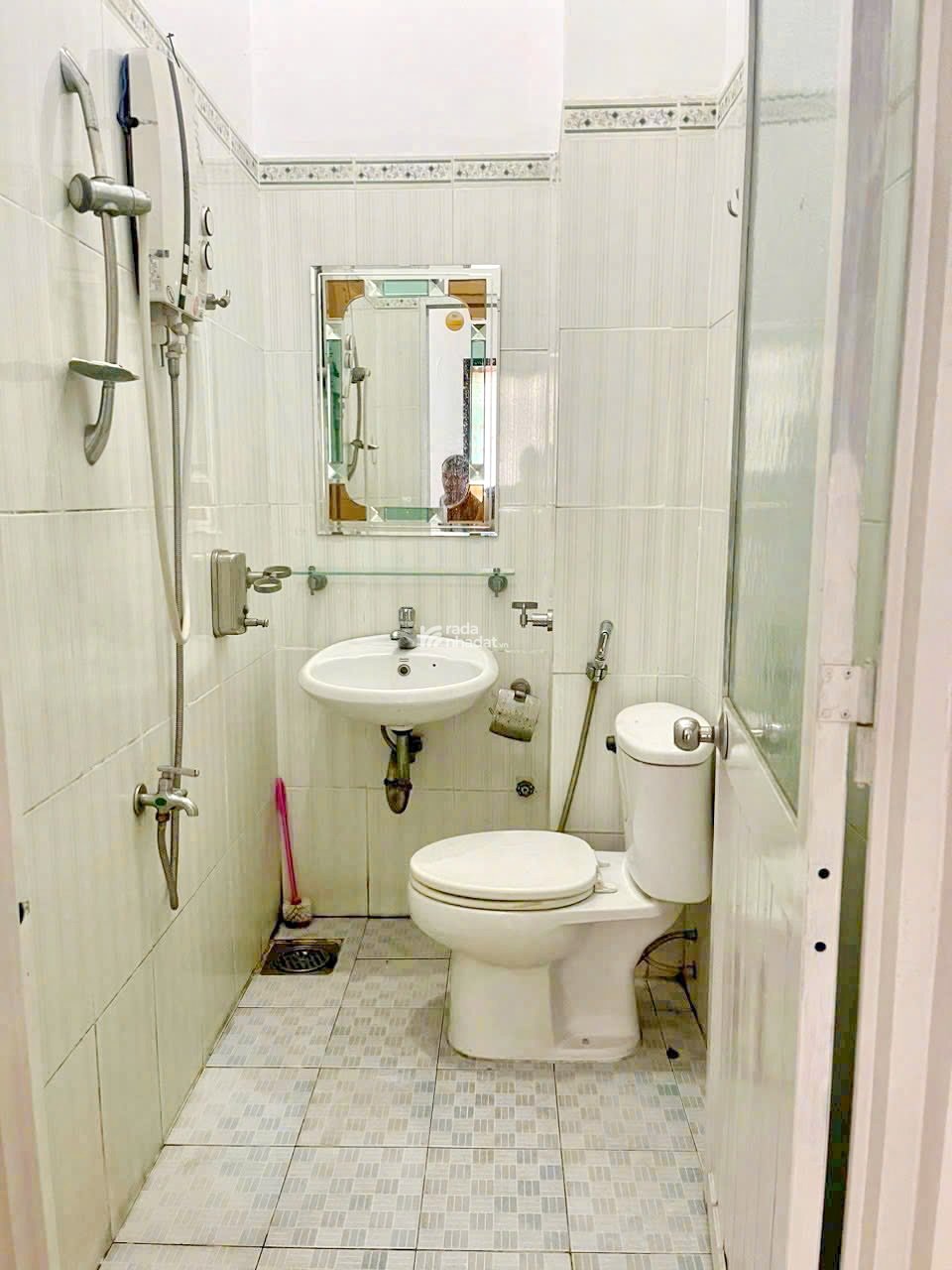 Bán nhà 2 lầu gần đường Âu Dương Lân P. Chánh Hưng Quận 8