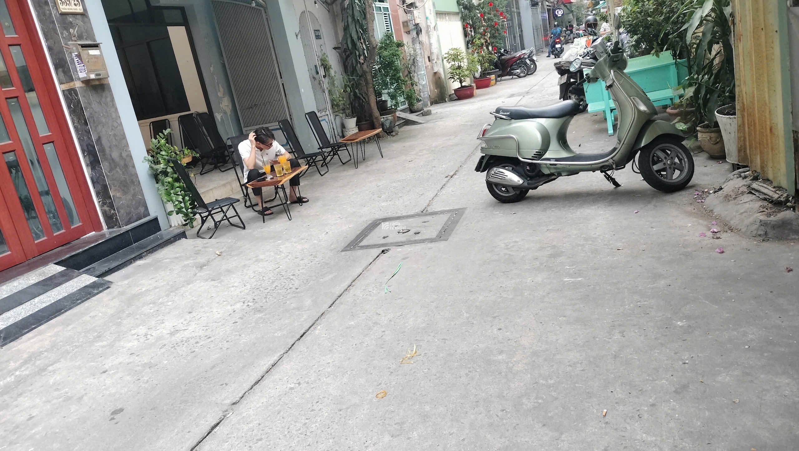 cần ra đi em nhà quận 1, dt 85m2, 1 trệt 5 lầu. HĐT 50tr/th. chỉ với 23 tỷ