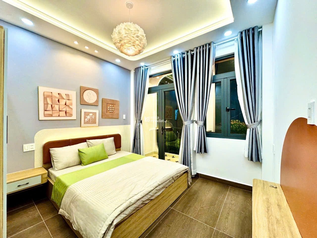 Bán Nhà mới xây GIÁ RẺ chỉ Hơn 5 Tỷ - 4 Tầng tặng Nội thất-Ngay mặt tiền Vạn Kiếp, P.3, Bình Thạnh