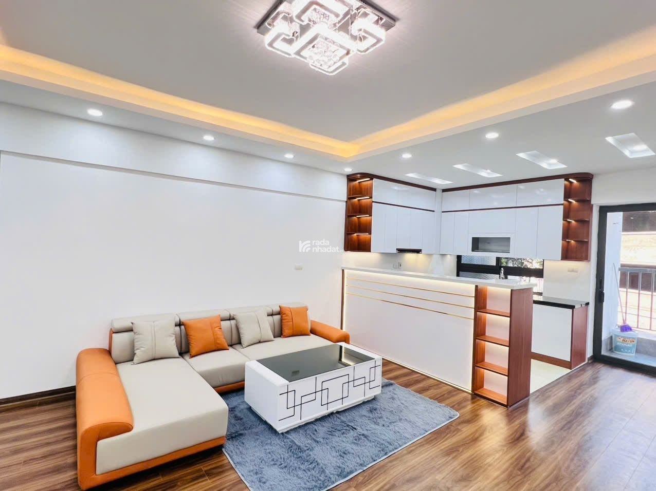 Bán gấp! Căn 122m2 - 96A Định Công, đầy đủ nội thất đẹp, sẵn sổ