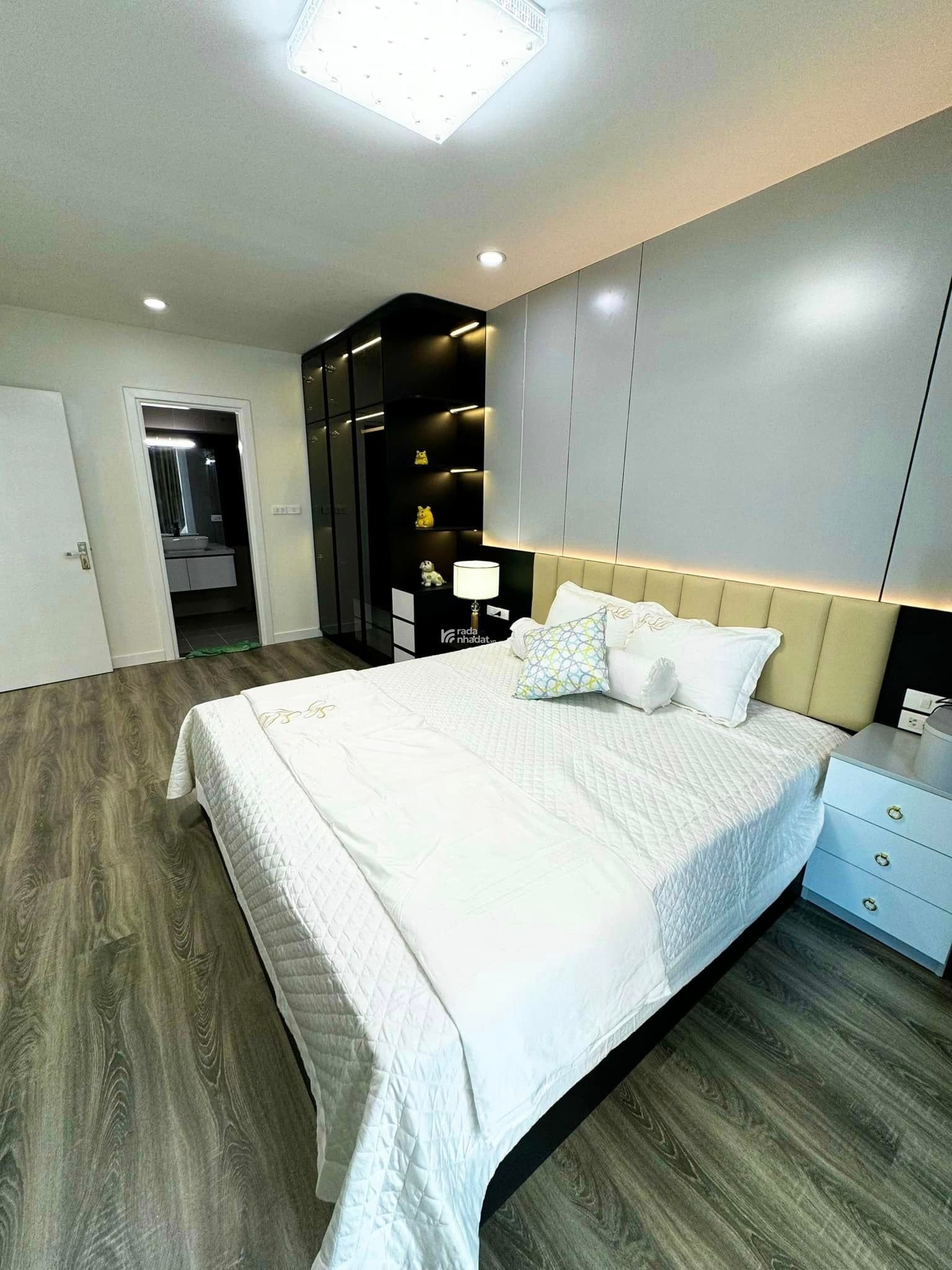 Cho thuê căn hộ Hoàng Cầu Skyline - 36 Hoàng Cầu, 96m2, 2PN, giá 19 triệu/tháng